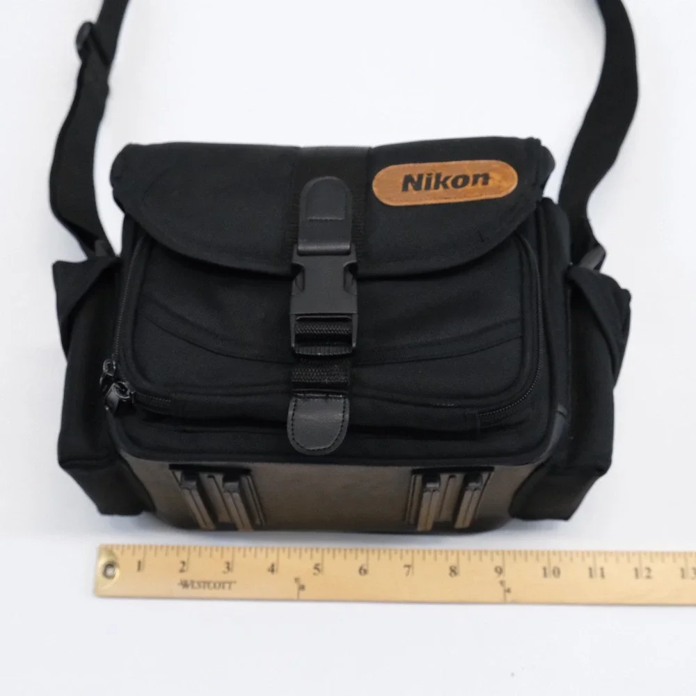 Nikon adjustable shoulder